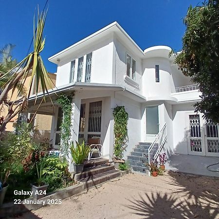The Coral House Apartamento Rivière Noire Exterior foto